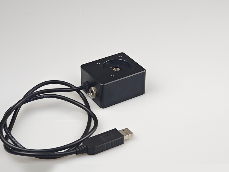 FLD01光電探測器采用大跨阻放大器，內(nèi)部集成ADC和MCU，可將采集到的光電信號轉(zhuǎn)換成數(shù)字量，通過串口傳輸?shù)诫娔X，用來分析/顯示等