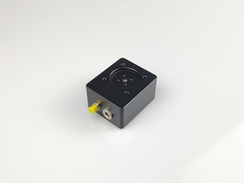 APD1064T 是光翼智能推出的一款800um的硅基APD光電探測器，具有增益大，噪聲低的特點。