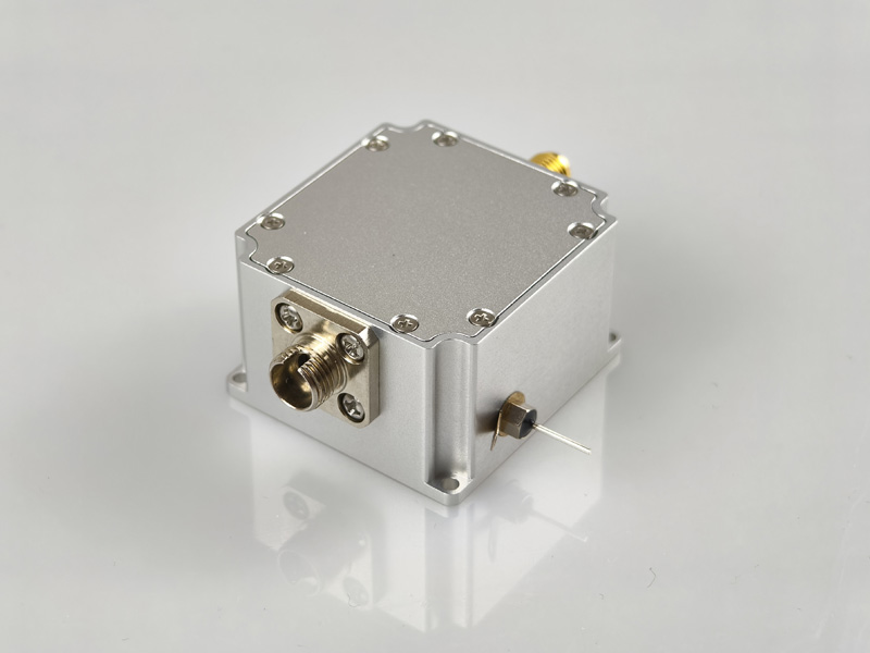 PD11 系列光電探測器是一款AC耦合的光電探測器。